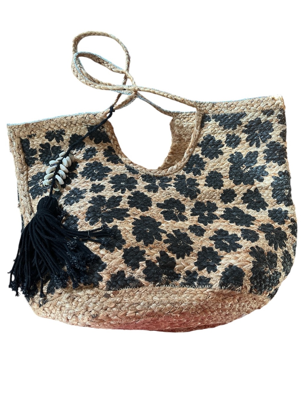 Large Tan & Black Woven floral Jute Floral Bag w/black tassel cowrie shells. - Picture 11 of 11